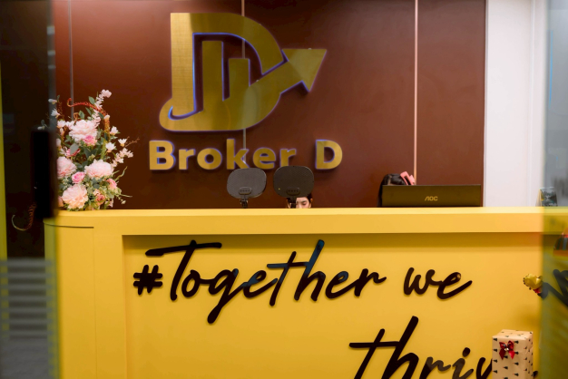 หางาน,สมัครงาน,งาน โบรกเกอร์ ดี URGENTLY NEEDED JOBS